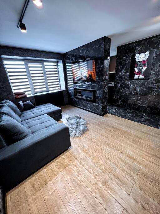 Black Pearl Luxury